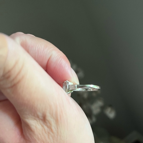 Vintage 14k White Gold Emerald Cut Cubic Zirconia Ring - Picture 5 of 7